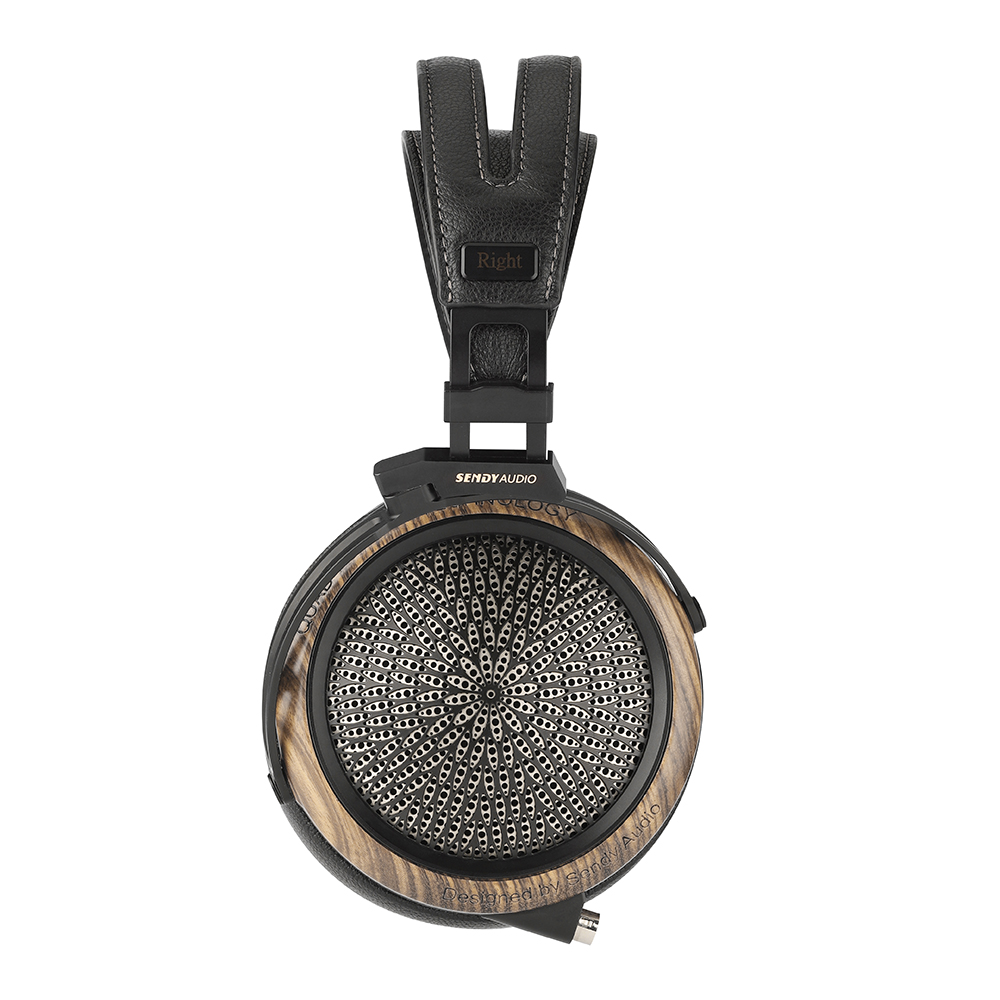 peacock_black_c0d6ca54d9c8b3c07cd6f6a8592e2f7a